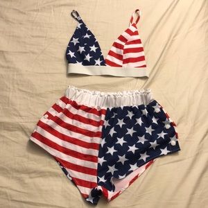 Baiting suit top and shorts set